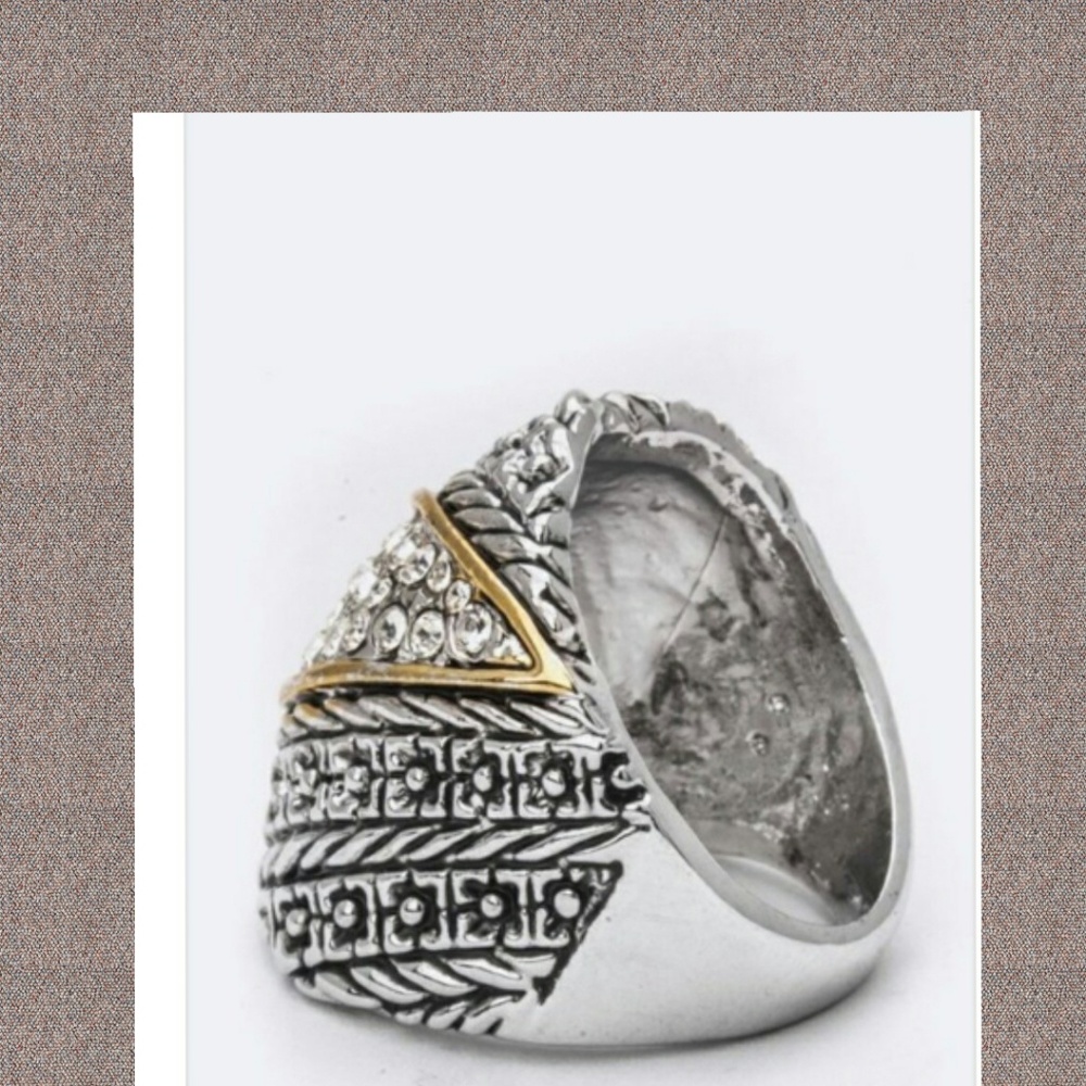 Pave Crystal Leaf Ring - Picture 2 of 2